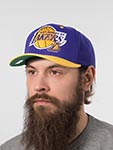 Бейсболка MITCHELL NESS арт. HP8764-LALPURP Los Angeles Lakers NBA (фиолетовый / желтый)